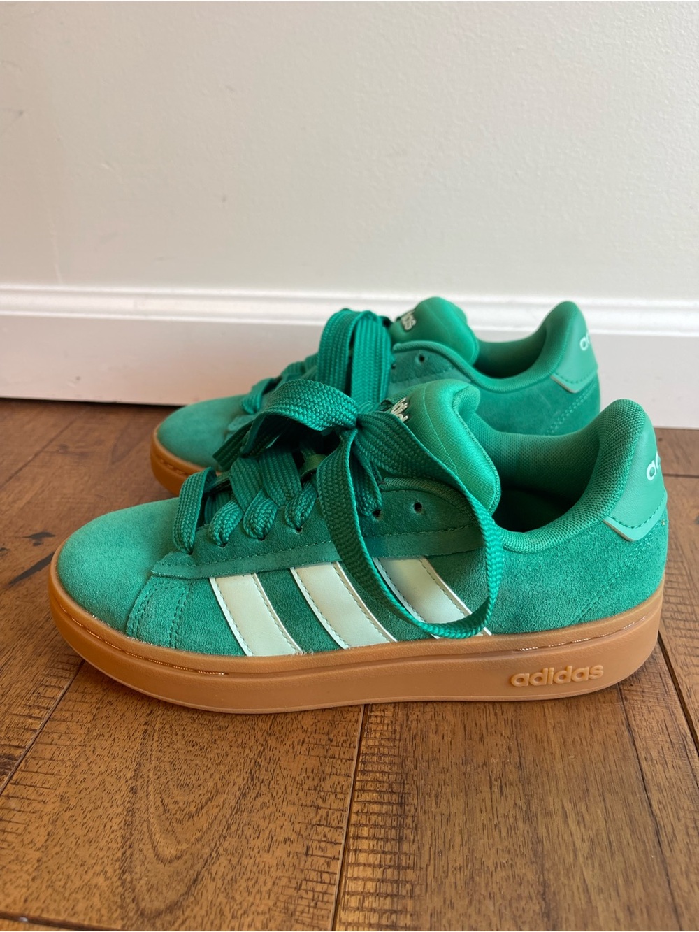 Adidas Women's US Size 6 Grand Court Alpha Lace Up Green Sneakers BRAND NEW